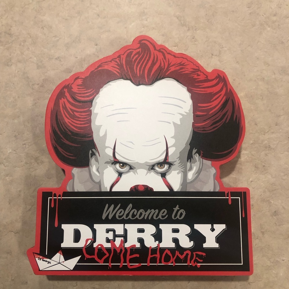 Pennywise It Halloween Table Top or Wall Decor